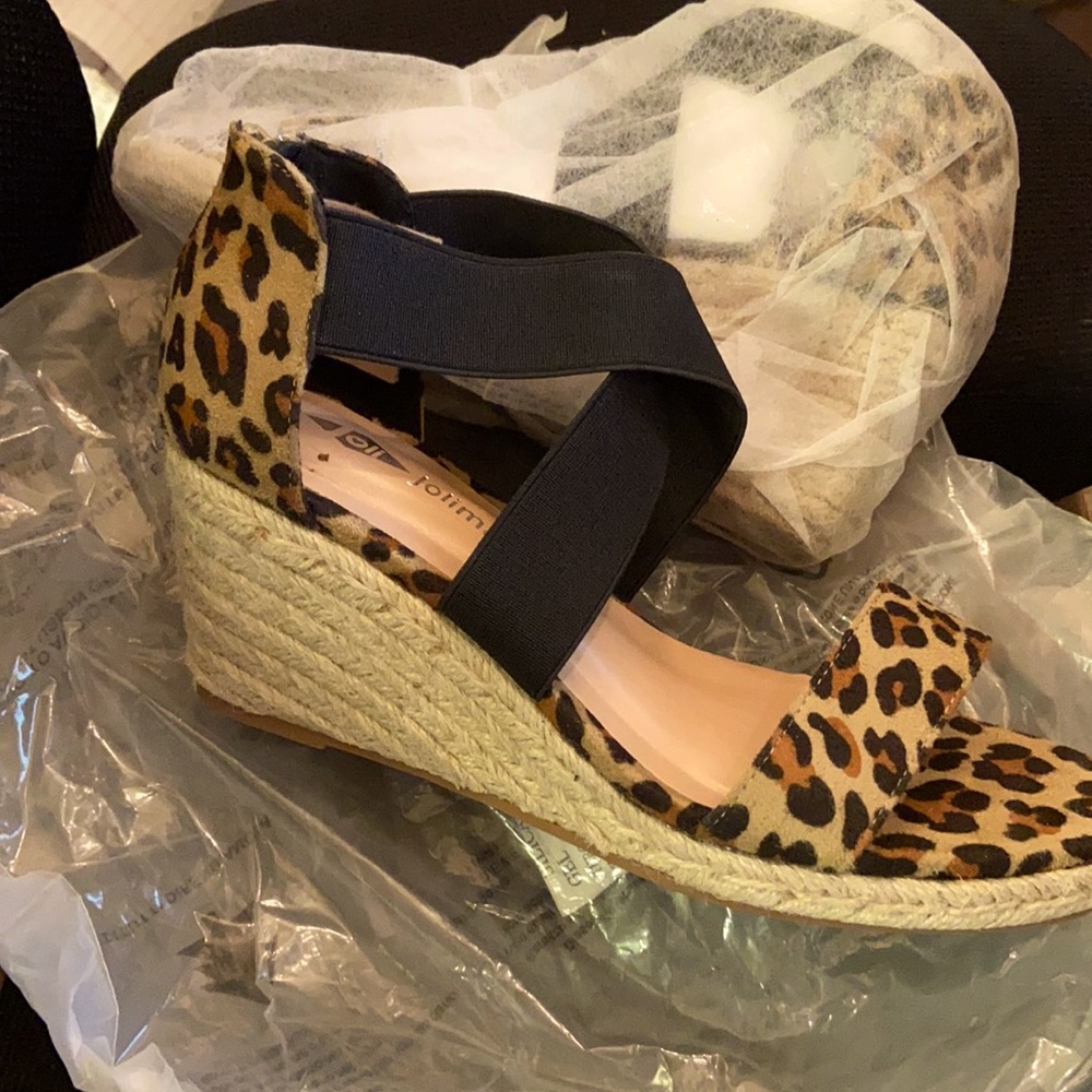 Jazzy wedge with animal print (faux)